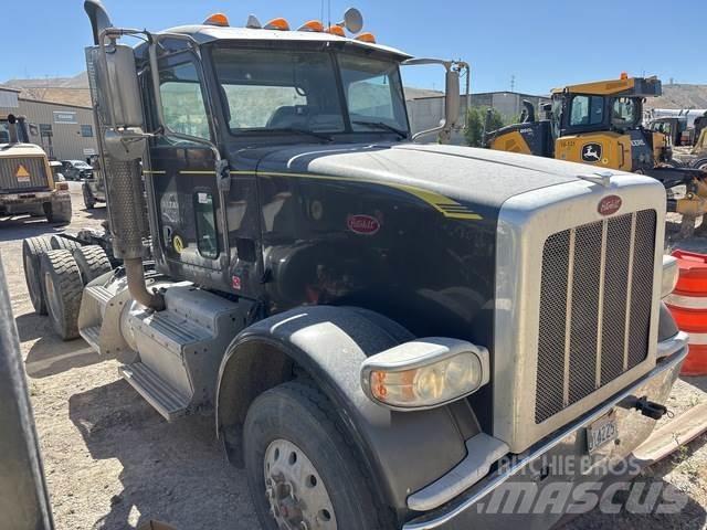 Peterbilt  Truck Tractor Units