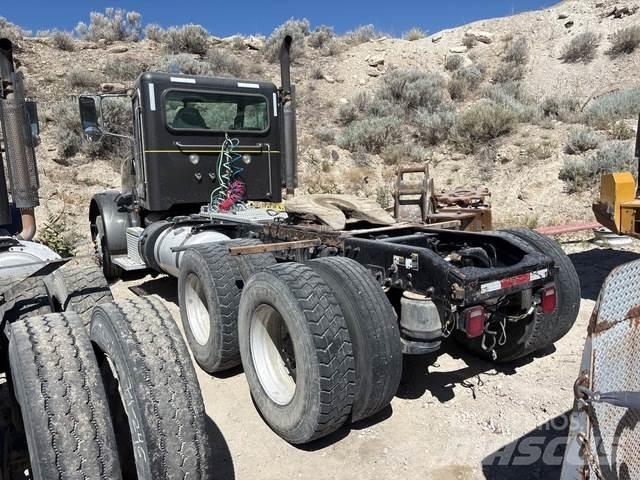 Peterbilt  Truck Tractor Units