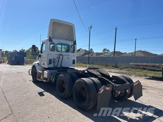 Peterbilt  Truck Tractor Units
