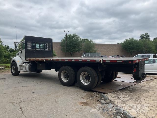 Peterbilt 348 Flatbed/Dropside trucks