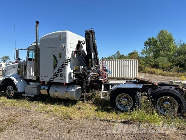 Peterbilt 367 Crane trucks