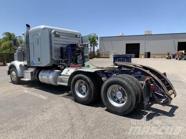 Peterbilt 367 Recovery vehicles