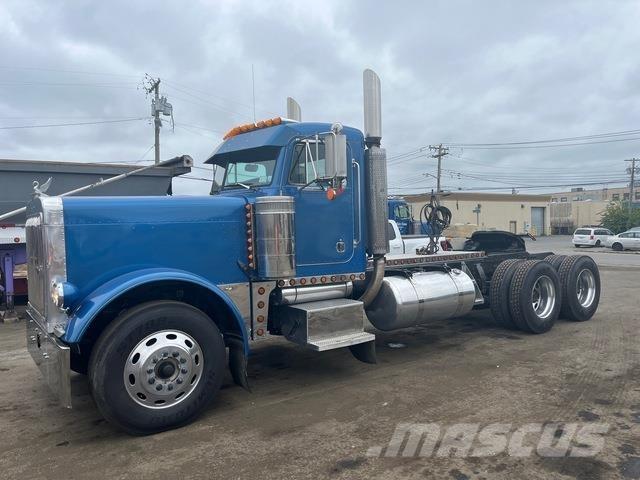 Peterbilt 379 Truck Tractor Units