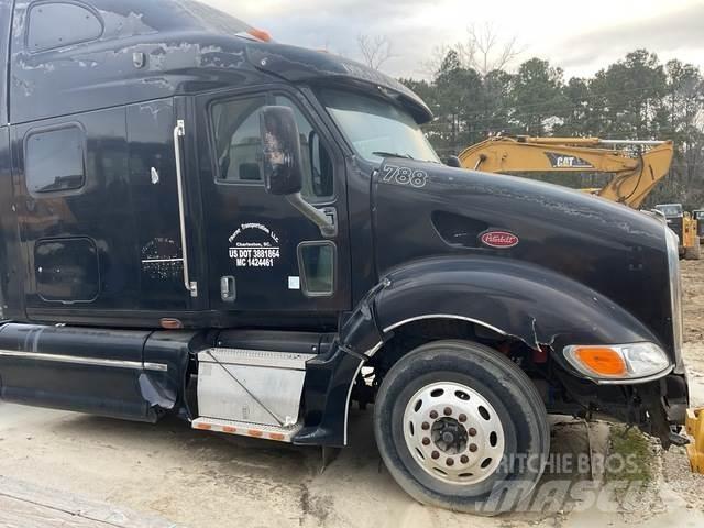Peterbilt 387 Truck Tractor Units