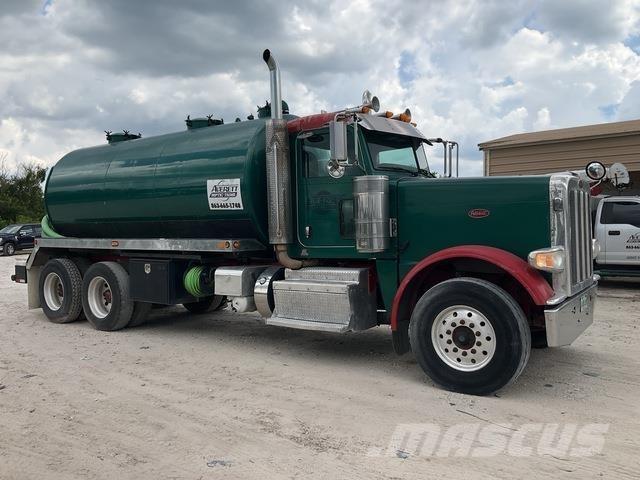 Peterbilt 388 Sewage disposal Trucks