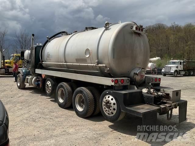 Peterbilt 567 Sewage disposal Trucks