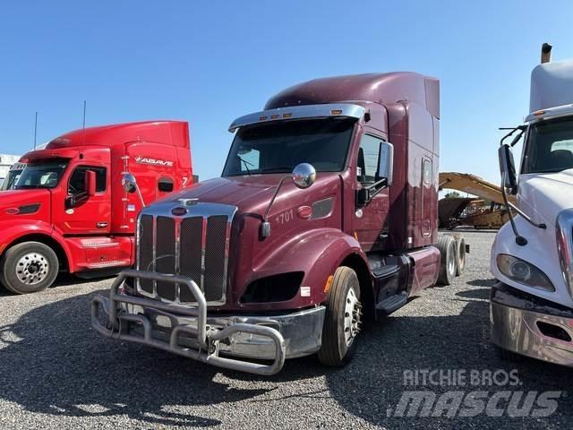 Peterbilt 579 Truck Tractor Units