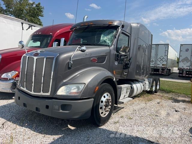 Peterbilt 579 Truck Tractor Units