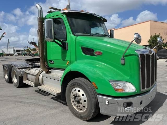 Peterbilt 579 Truck Tractor Units