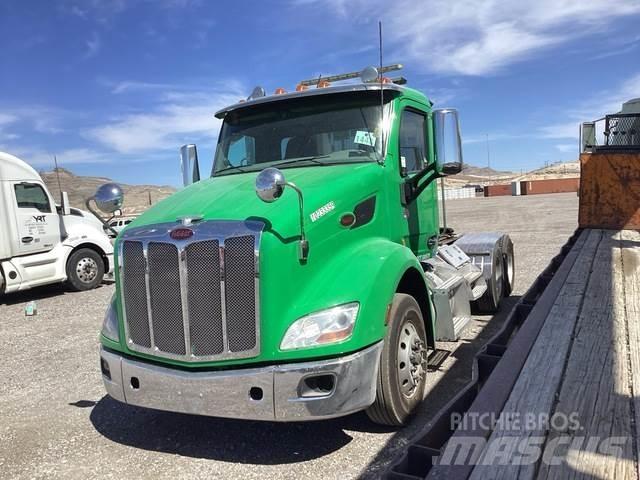 Peterbilt 579 Truck Tractor Units