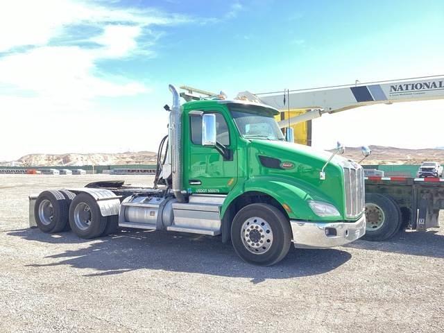 Peterbilt 579 Truck Tractor Units