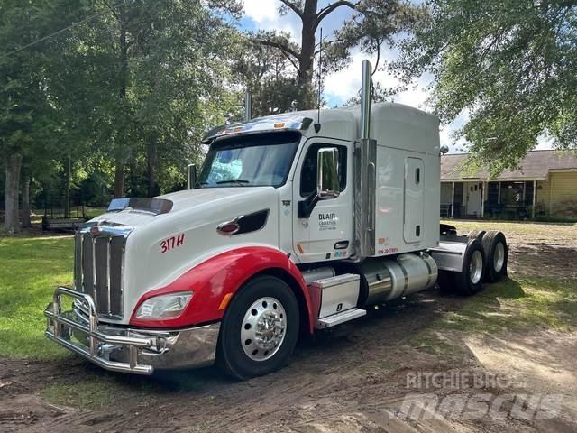 Peterbilt 579 Truck Tractor Units