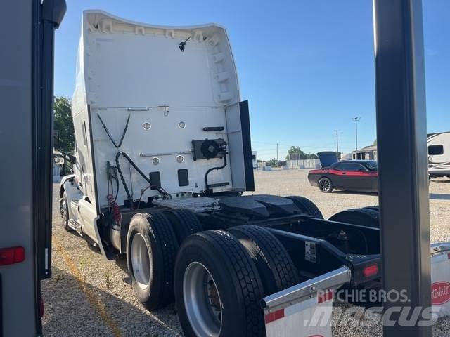 Peterbilt 579 Truck Tractor Units