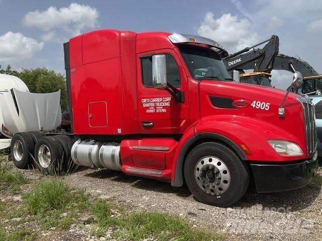 Peterbilt 579 Truck Tractor Units