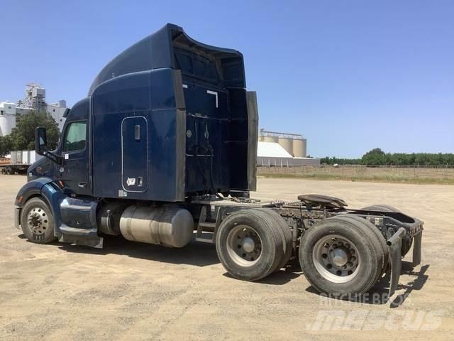 Peterbilt 579 Truck Tractor Units