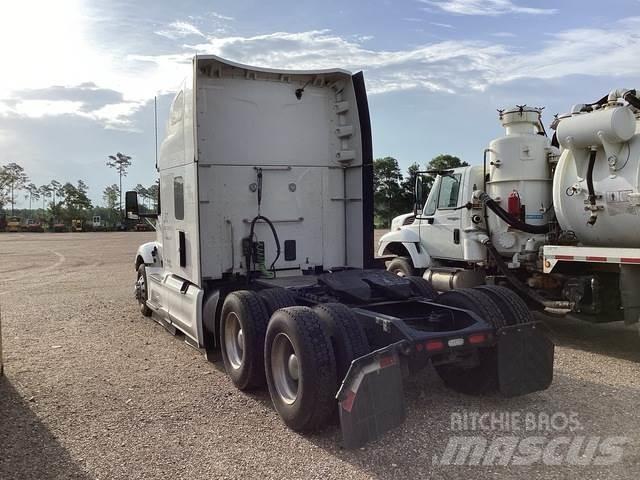 Peterbilt 579 Truck Tractor Units