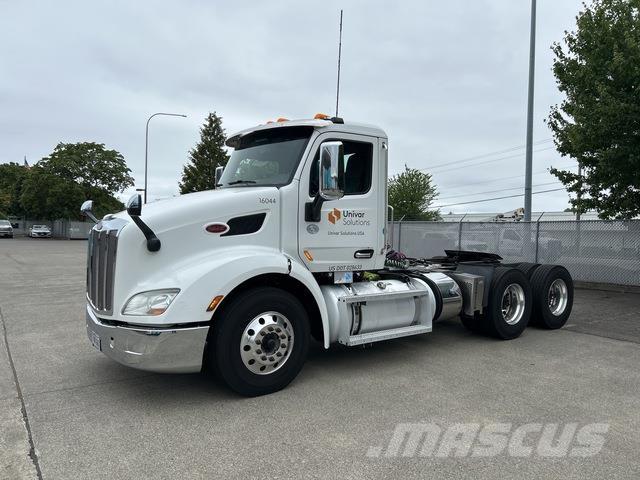 Peterbilt 579 Truck Tractor Units