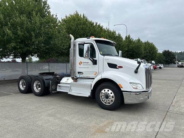 Peterbilt 579 Truck Tractor Units