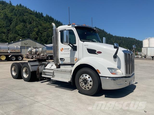 Peterbilt 579 Truck Tractor Units