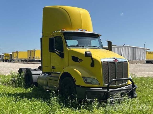 Peterbilt 579 Truck Tractor Units