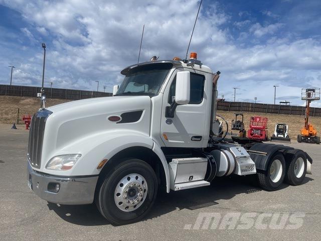 Peterbilt 579 Truck Tractor Units