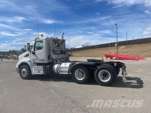 Peterbilt 579 Truck Tractor Units