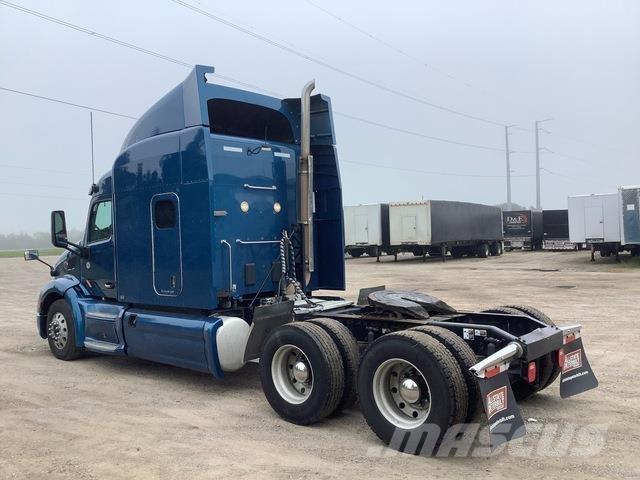 Peterbilt 579 Truck Tractor Units