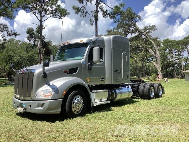 Peterbilt 579 Truck Tractor Units