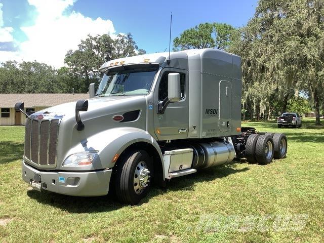 Peterbilt 579 Truck Tractor Units