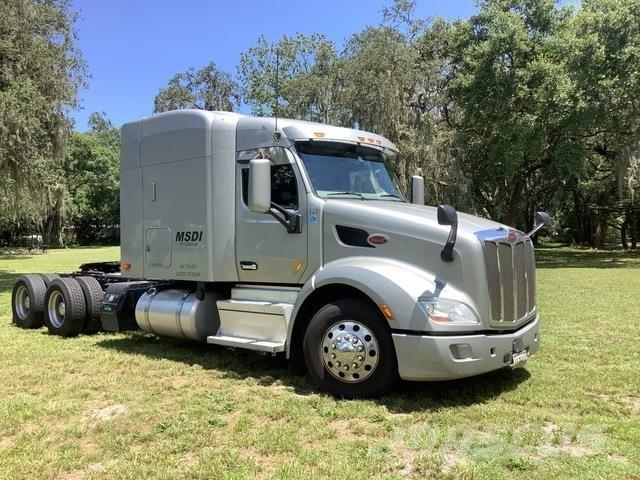 Peterbilt 579 Truck Tractor Units