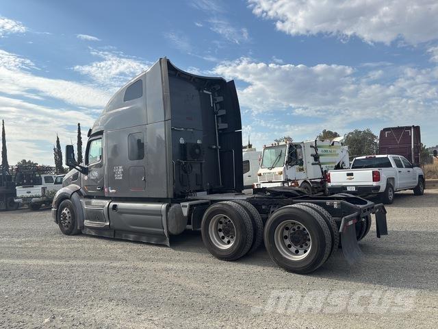 Peterbilt 579 Truck Tractor Units