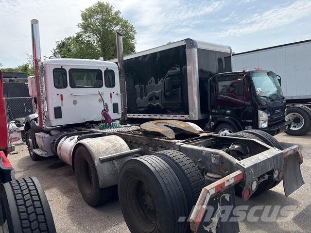 Peterbilt 579 Truck Tractor Units