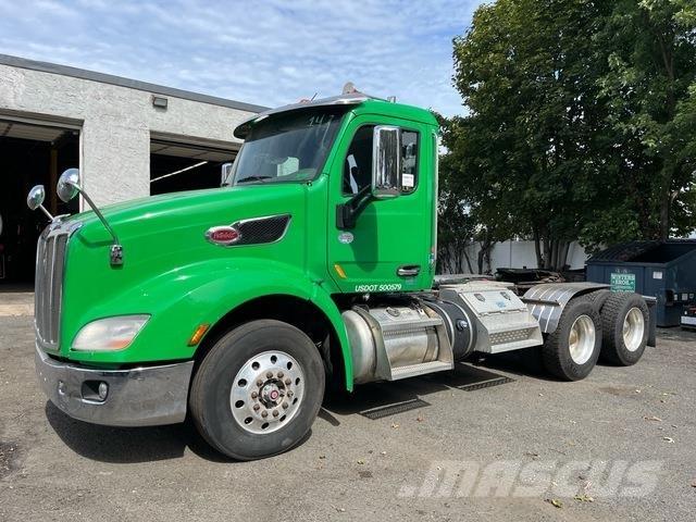 Peterbilt 579 Truck Tractor Units