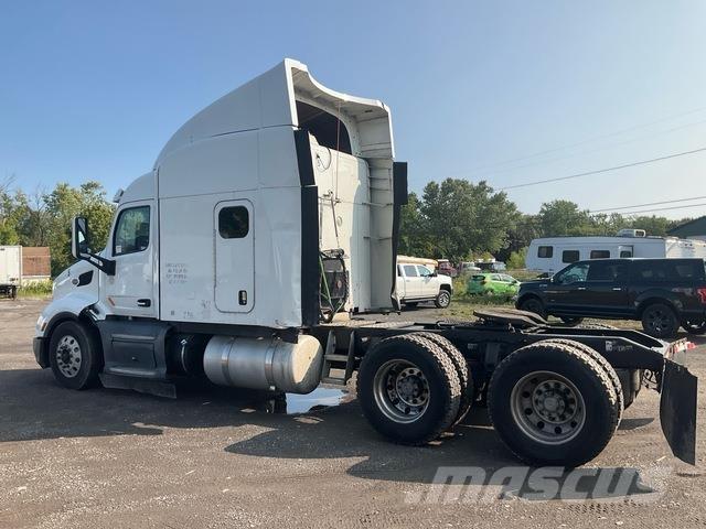 Peterbilt 579 Truck Tractor Units
