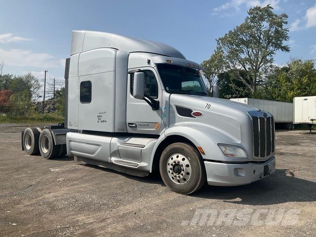Peterbilt 579 Truck Tractor Units