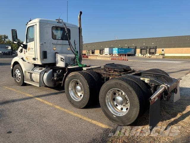 Peterbilt 579 Truck Tractor Units