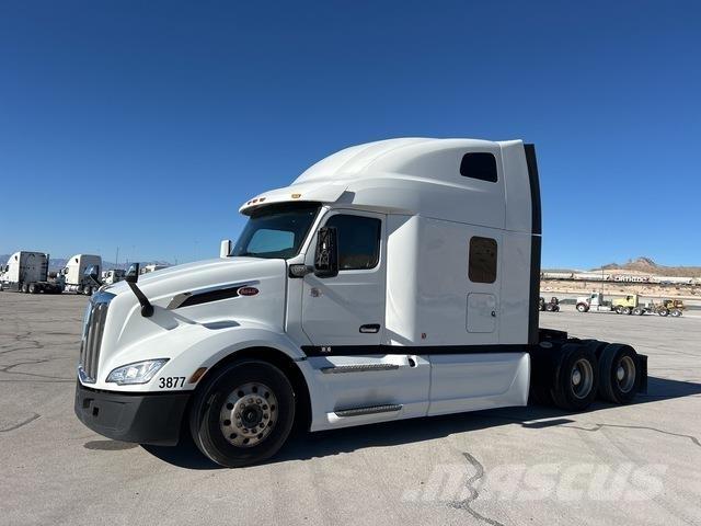 Peterbilt 579 Truck Tractor Units