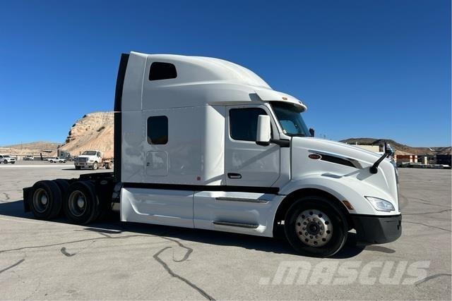 Peterbilt 579 Truck Tractor Units