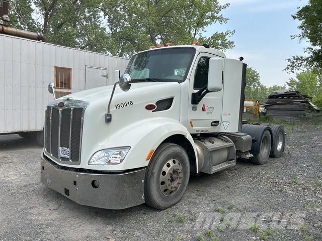 Peterbilt 579 Truck Tractor Units