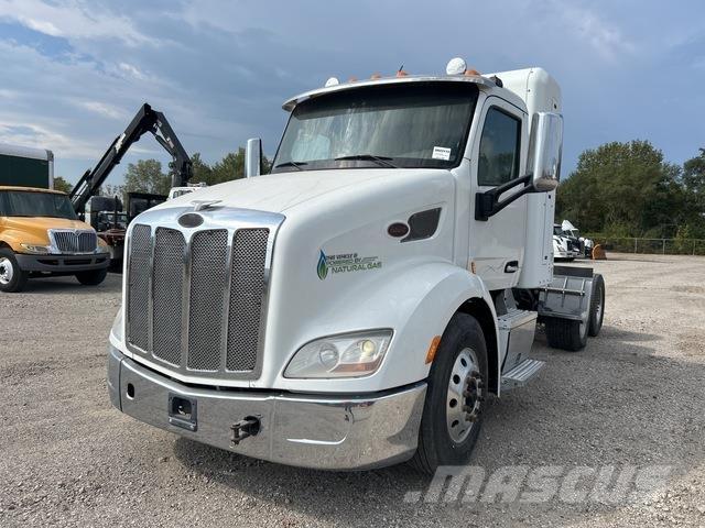 Peterbilt 579 Truck Tractor Units