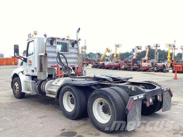 Peterbilt 579 Truck Tractor Units