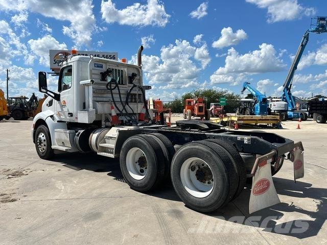 Peterbilt 579 Truck Tractor Units