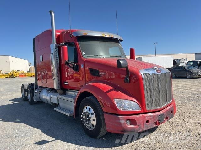 Peterbilt 579 Truck Tractor Units