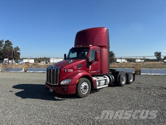Peterbilt 579 Truck Tractor Units