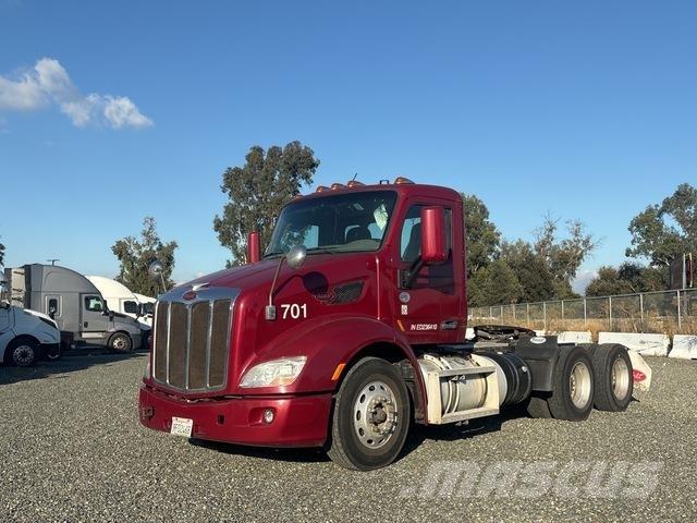 Peterbilt 579 Truck Tractor Units