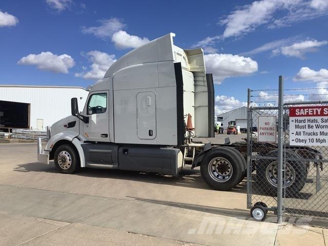 Peterbilt 579 Truck Tractor Units