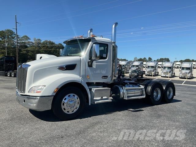 Peterbilt 579 Truck Tractor Units