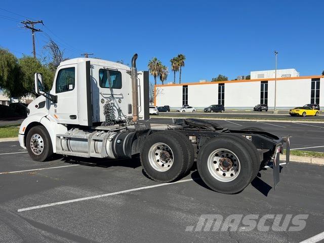 Peterbilt 579 Truck Tractor Units