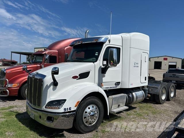 Peterbilt 589 Truck Tractor Units