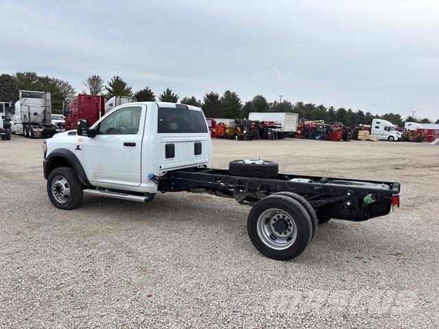 RAM 5500 Cabins and interior